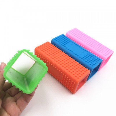 New Arrival Colored Dog Brush Pet Massage Cleaning Brush Kit